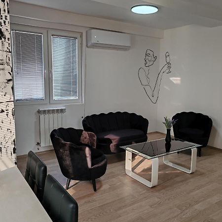 Central Modern Flat M&M Apartments Скоп'є Екстер'єр фото
