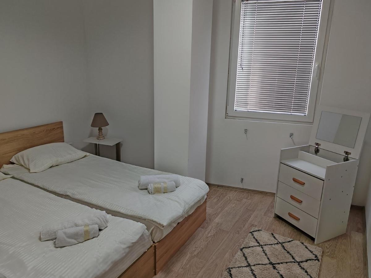 Central Modern Flat M&M Apartments Скоп'є Екстер'єр фото