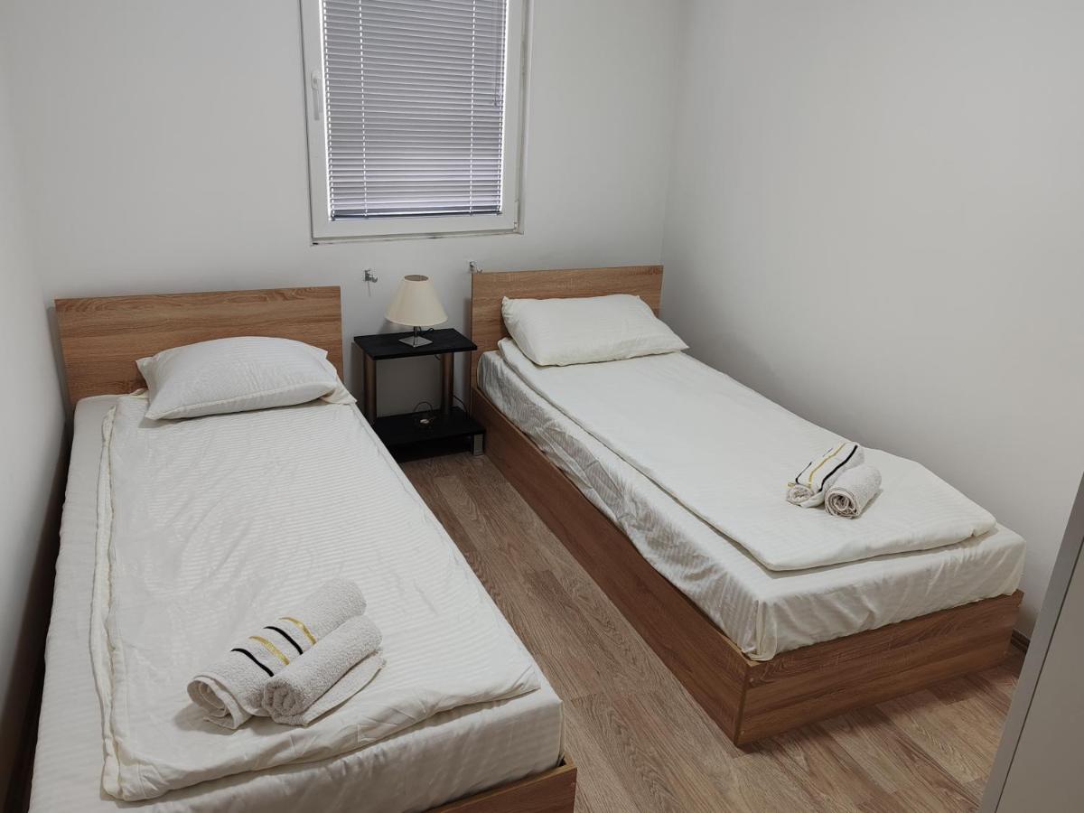 Central Modern Flat M&M Apartments Скоп'є Екстер'єр фото