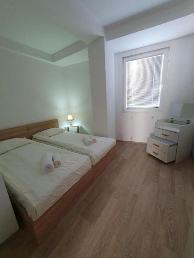 Central Modern Flat M&M Apartments Скоп'є Екстер'єр фото