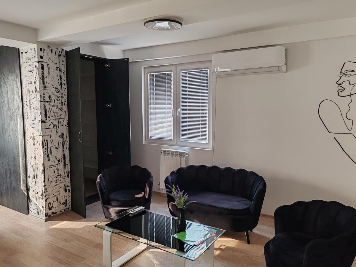 Central Modern Flat M&M Apartments Скоп'є Екстер'єр фото