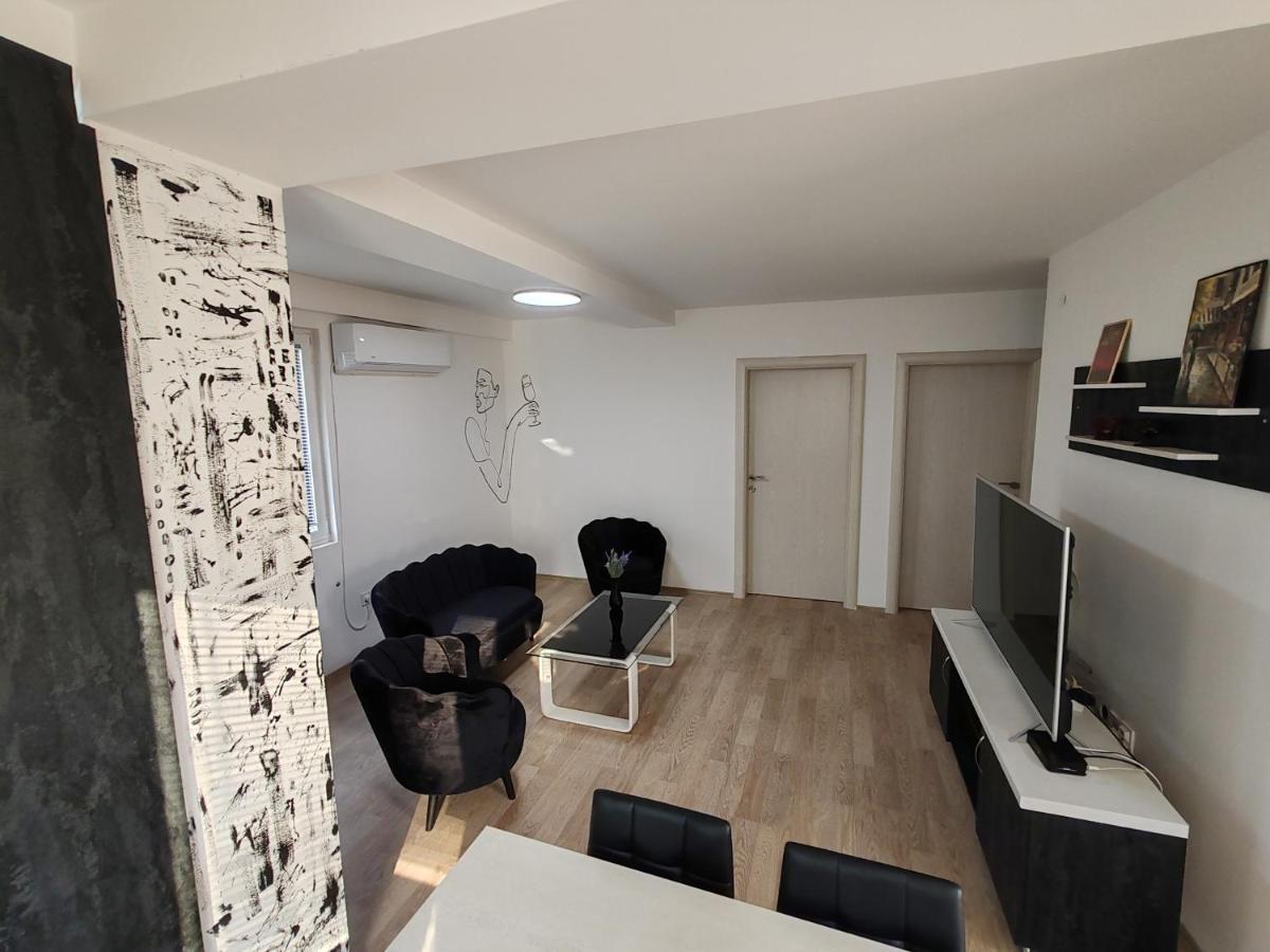 Central Modern Flat M&M Apartments Скоп'є Екстер'єр фото
