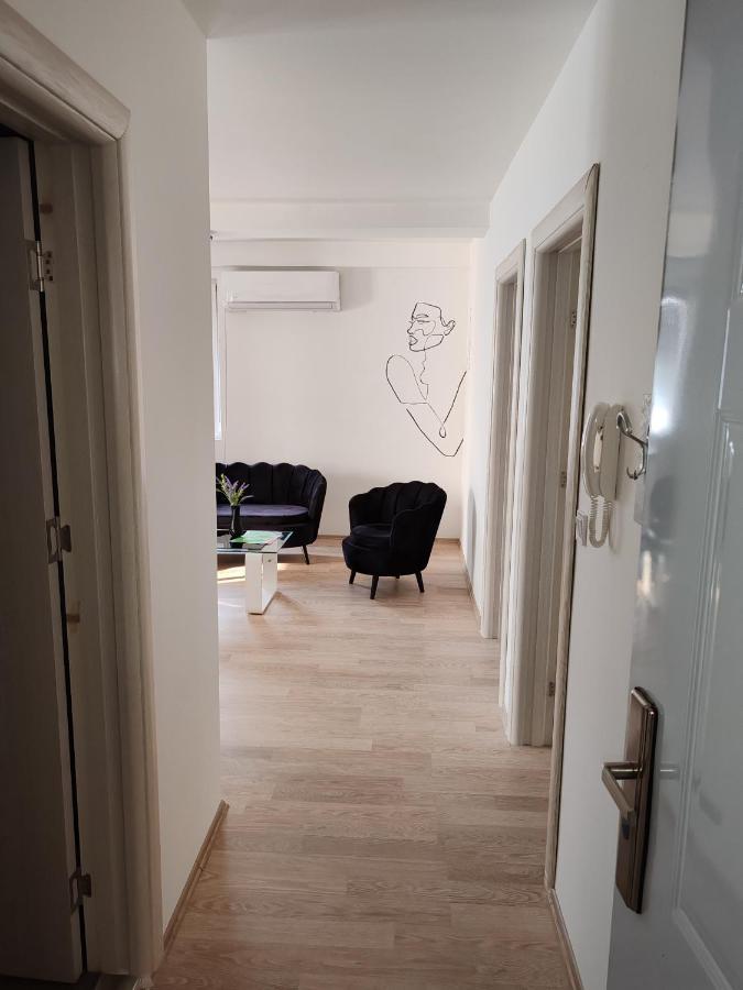 Central Modern Flat M&M Apartments Скоп'є Екстер'єр фото
